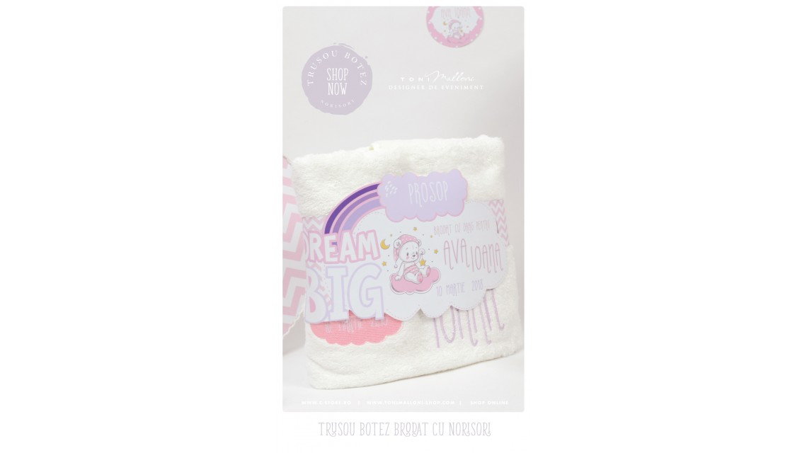 Trusou de botez personalizat si brodat cu norisori pufosi si ursuleti pentru fete, Dream big little girl 17